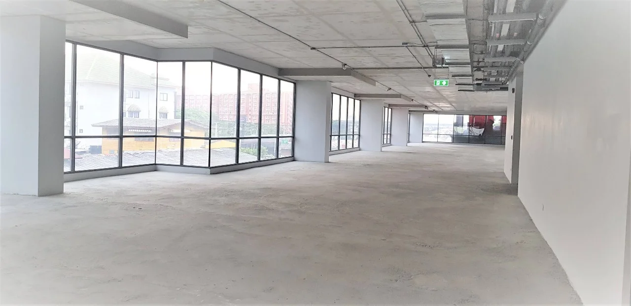 JST Tower Bangkok — meeting room